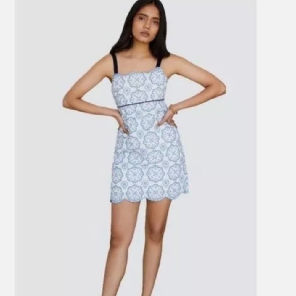 NWT Cartolina Nantucket The Lizzie Embroidered Eyelet Dress
Blue White Size XL - Picture 11 of 11